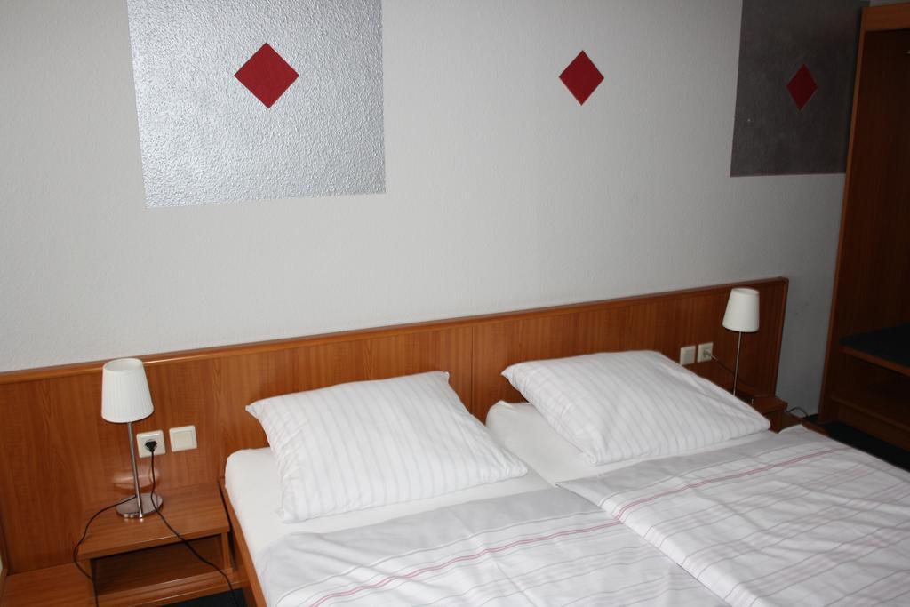 Energie17 Hotel Sarstedt Kültér fotó