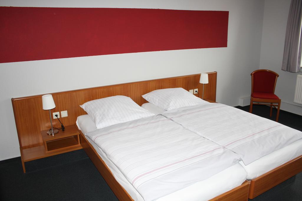 Energie17 Hotel Sarstedt Kültér fotó